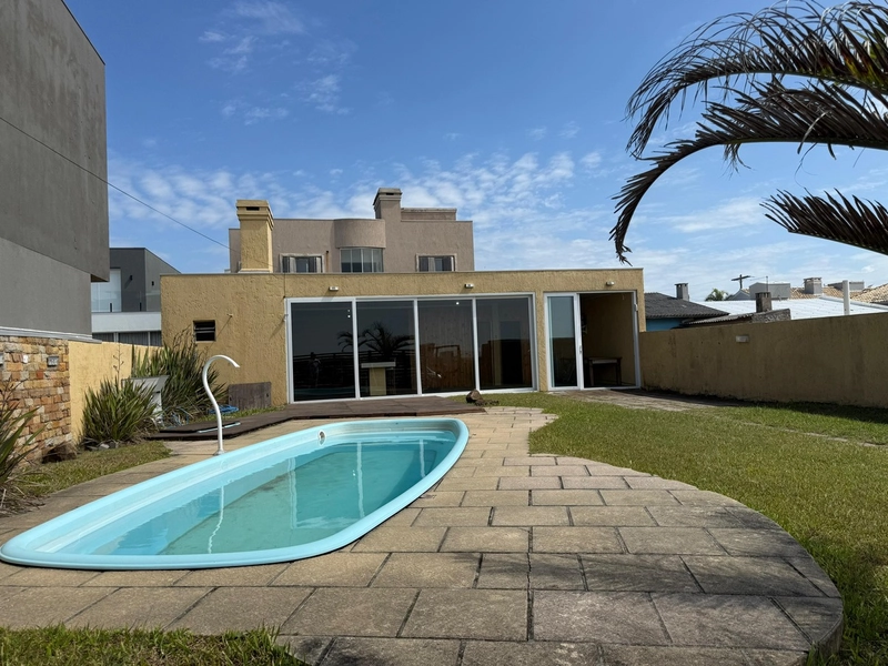 Casa à Beira Mar, com Piscina e Espaço Gourmet!: 2ª foto da galeria de imagens do imóvel