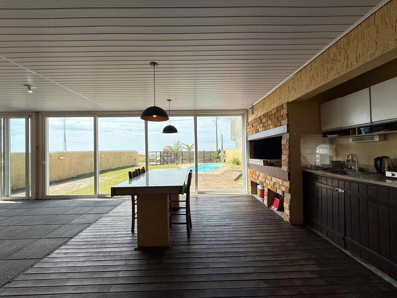 Casa à Beira Mar, com Piscina e Espaço Gourmet!: 6ª foto da galeria de imagens do imóvel