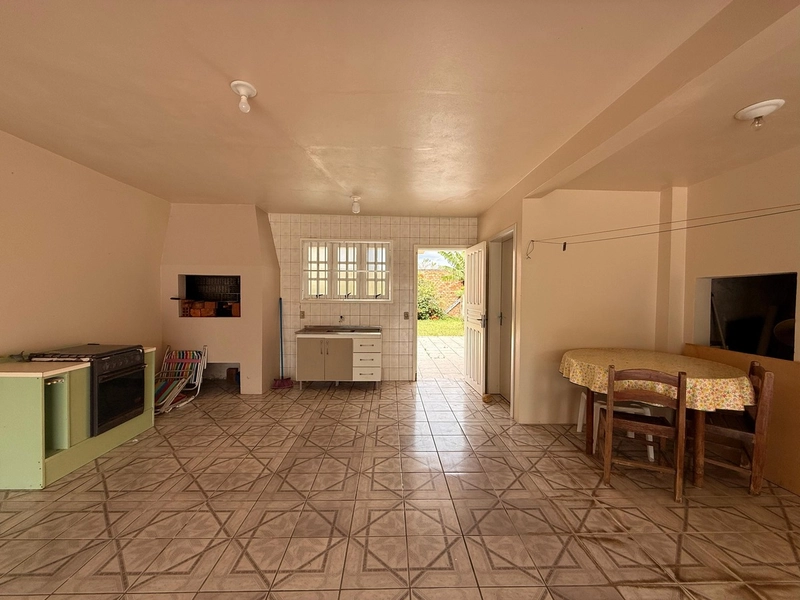 Casa de esquina com 2 terrenos na avenida em Atlantida Sul / Osório: 9ª foto da galeria de imagens do imóvel