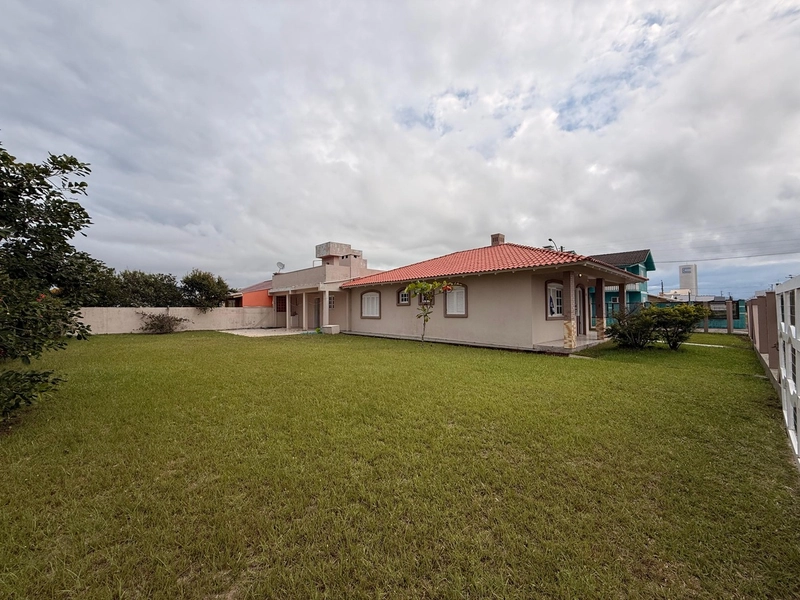 Casa de esquina com 2 terrenos na avenida em Atlantida Sul / Osório: 12ª foto da galeria de imagens do imóvel