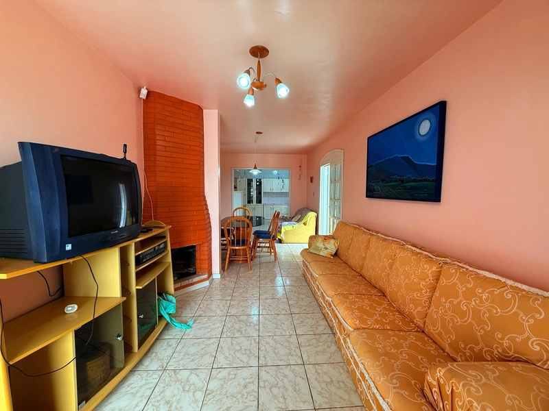 Casa de esquina com 2 terrenos na avenida em Atlantida Sul / Osório: 5ª foto da galeria de imagens do imóvel