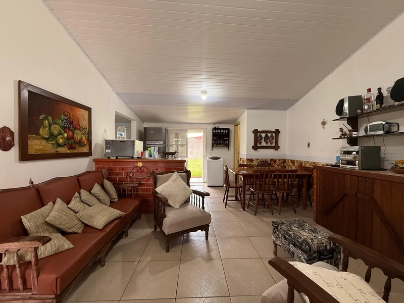 Casa em avenida, na praia de Atlantida Sul / Osório: 3ª foto da galeria de imagens do imóvel