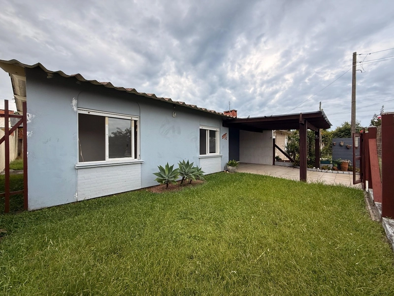 Casa em avenida, na praia de Atlantida Sul / Osório: 2ª foto da galeria de imagens do imóvel