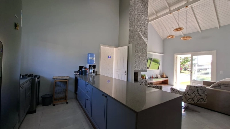 Lindo Sobrado com 3 Dormitórios e Piscina Aquecida, Perto do Mar!: 6ª foto da galeria de imagens do imóvel