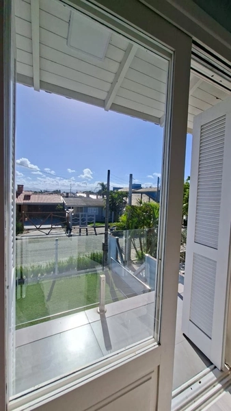 Lindo Sobrado com 3 Dormitórios e Piscina Aquecida, Perto do Mar!: 19ª foto da galeria de imagens do imóvel