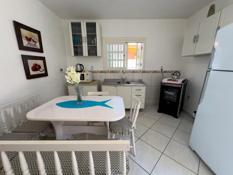 Linda Casa em Noiva do Mar com Piscina e Anexo com Espaço Gourmet: 10ª foto da galeria de imagens do imóvel