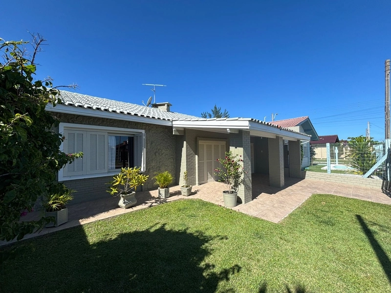 Excelente Casa com 3 Dormitórios, Ambientes Amplos e Ótima Estrutura!: 2ª foto da galeria de imagens do imóvel