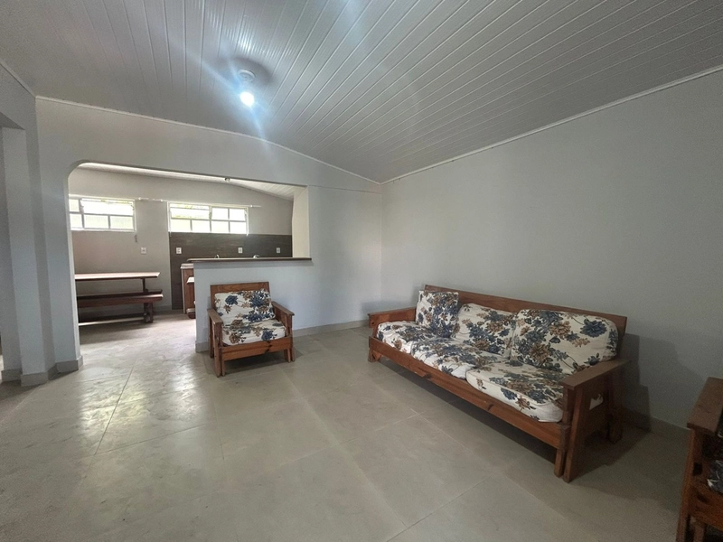 Casa Ampla em Localização Privilegiada com Valor Atrativo!: 2ª foto da galeria de imagens do imóvel