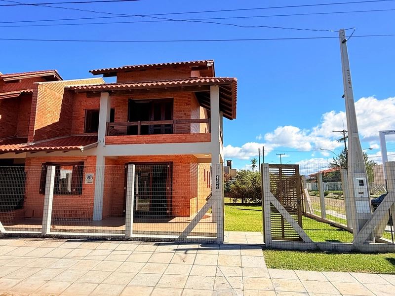 Sobrado com 3 Dormitórios em Ótima Localização em Noiva do Mar!: 1ª foto da galeria de imagens do imóvel