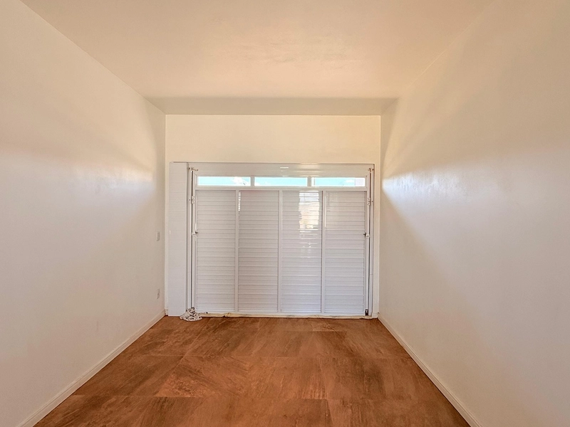 Linda Casa com 2 Dormitórios, Garagem Fechada e Pátio Amplo!: 9ª foto da galeria de imagens do imóvel