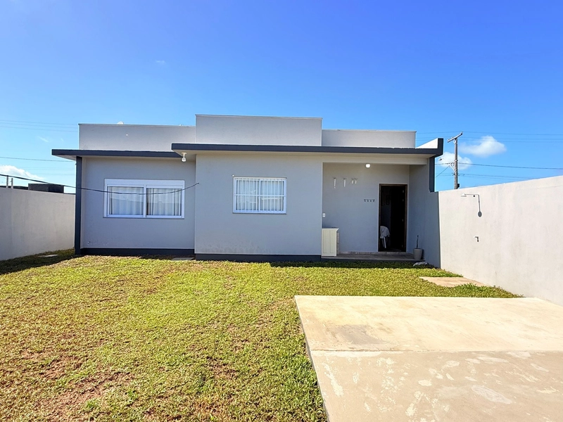 Linda Casa com 2 Dormitórios, Garagem Fechada e Pátio Amplo!: 10ª foto da galeria de imagens do imóvel