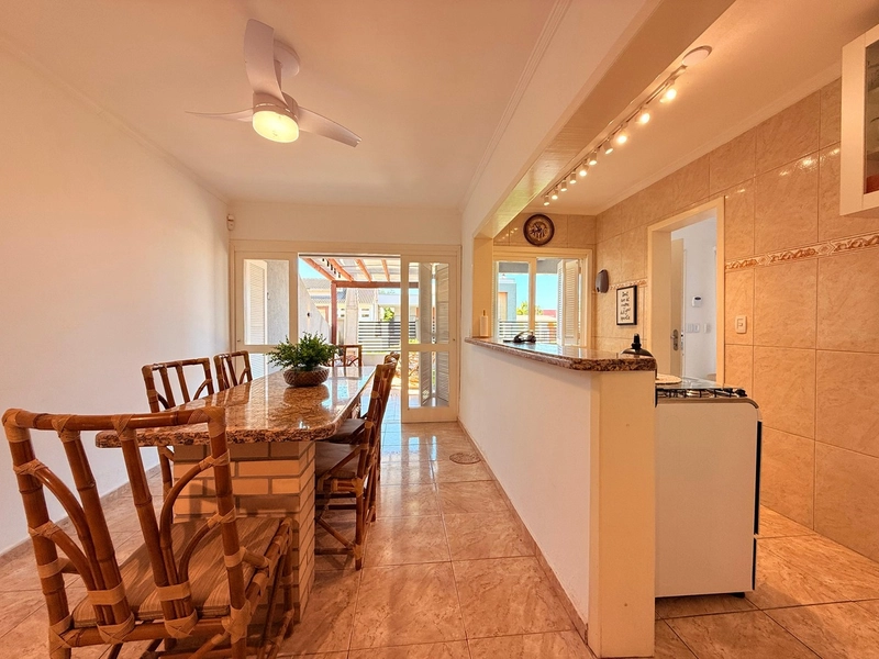 Linda Casa com 3 Suítes, Espaço Gourmet e Piscina Privativa!: 10ª foto da galeria de imagens do imóvel