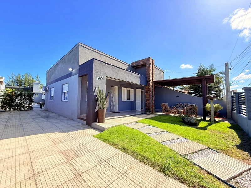 Linda Casa com 3 Suítes, Espaço Gourmet e Piscina Privativa!: 2ª foto da galeria de imagens do imóvel