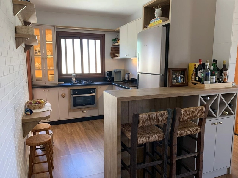 Linda Casa com 3 Dormitórios, Living integrado e em Ótima Lozalização!: 10ª foto da galeria de imagens do imóvel