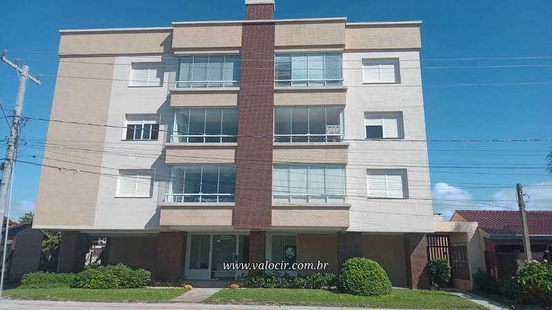 1 banheiro Living integrado com lareira Cozinha americana  Sacada com: 1ª foto da galeria de imagens do imóvel