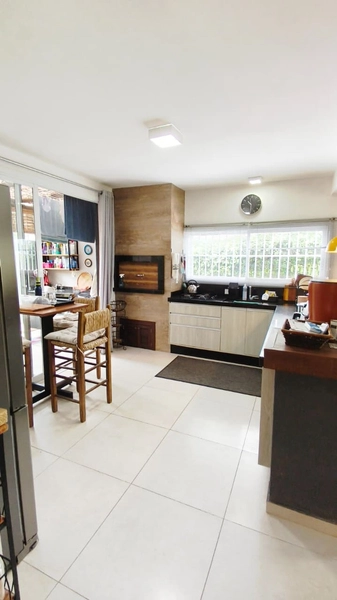 Casa Completa e Charmosa em Xangri-Lá com Piscina e Espaço Gourmet!: 11ª foto da galeria de imagens do imóvel