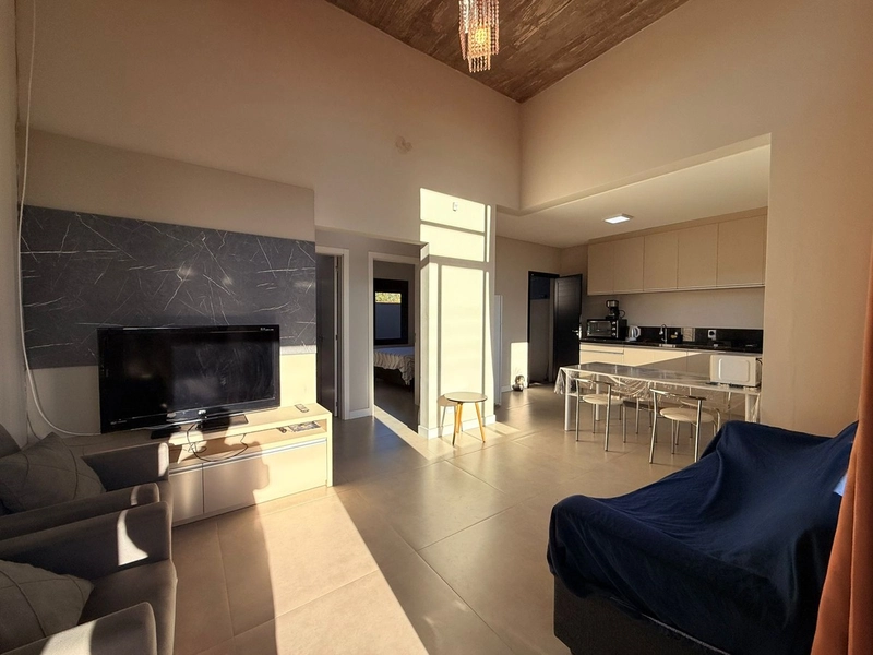 Lindo Geminado Semi-Mobiliado em Localização Privilegiada!: 6ª foto da galeria de imagens do imóvel