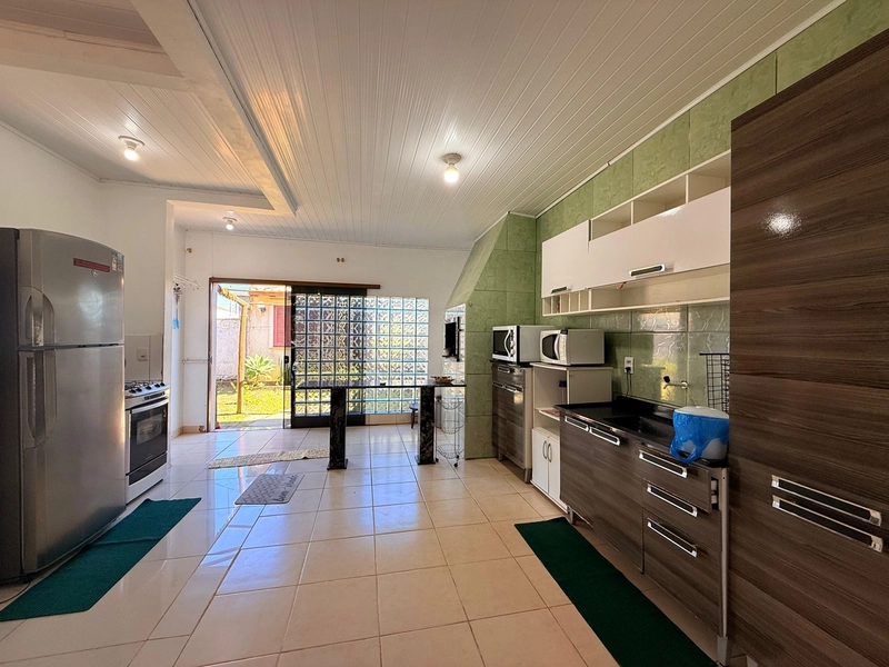 Casa com 3 Dormitórios, Pátio Amplo e churrasqueira!: 8ª foto da galeria de imagens do imóvel