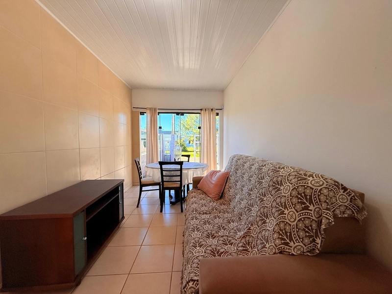 Casa com 3 Dormitórios, Pátio Amplo e churrasqueira!: 6ª foto da galeria de imagens do imóvel