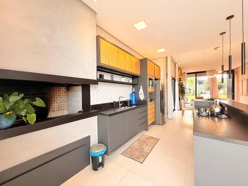 Casa de Alto Padrão com Vista para o Lago e 4 Suítes!: 11ª foto da galeria de imagens do imóvel