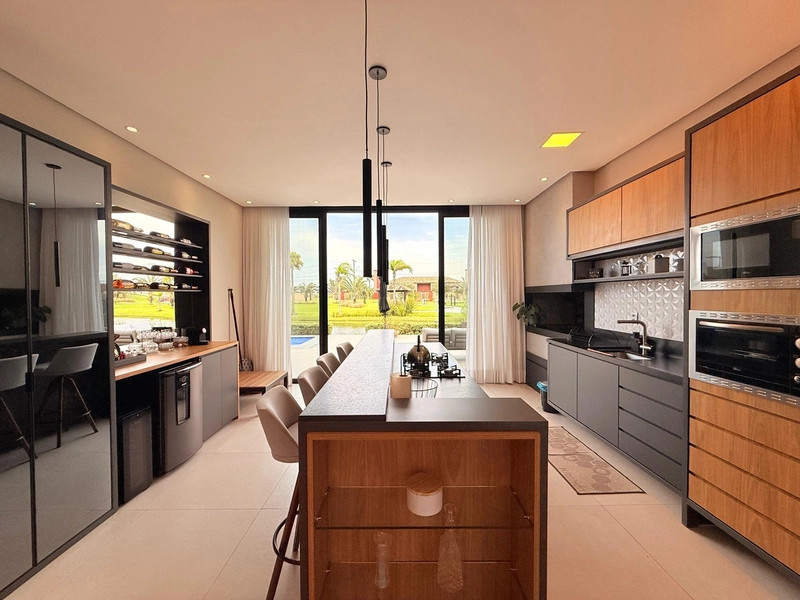 Casa de Alto Padrão com Vista para o Lago e 4 Suítes!: 13ª foto da galeria de imagens do imóvel