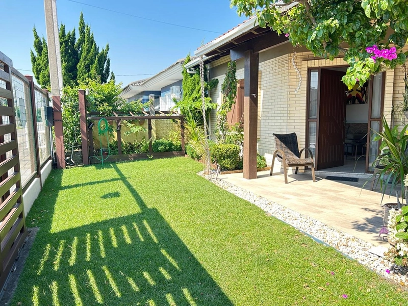 Linda Casa em Xangri-Lá com Piscina e Anexo Completo nos Fundos!: 3ª foto da galeria de imagens do imóvel