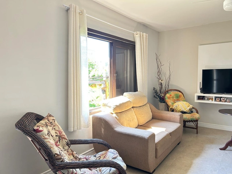 Linda Casa em Xangri-Lá com Piscina e Anexo Completo nos Fundos!: 5ª foto da galeria de imagens do imóvel
