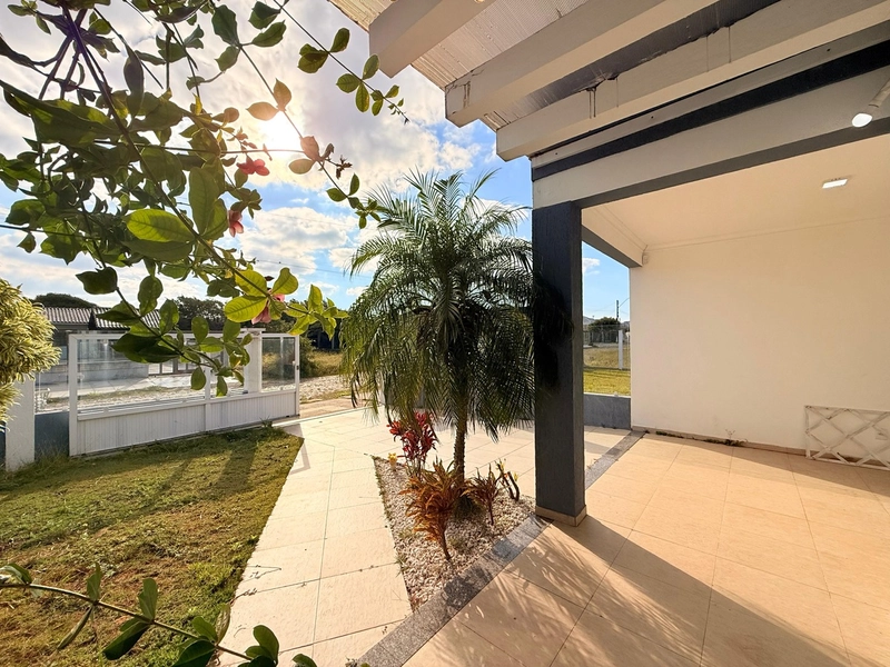 Linda Casa em Atlantida Sul com 3 Dormitórios e Piscina!: 15ª foto da galeria de imagens do imóvel