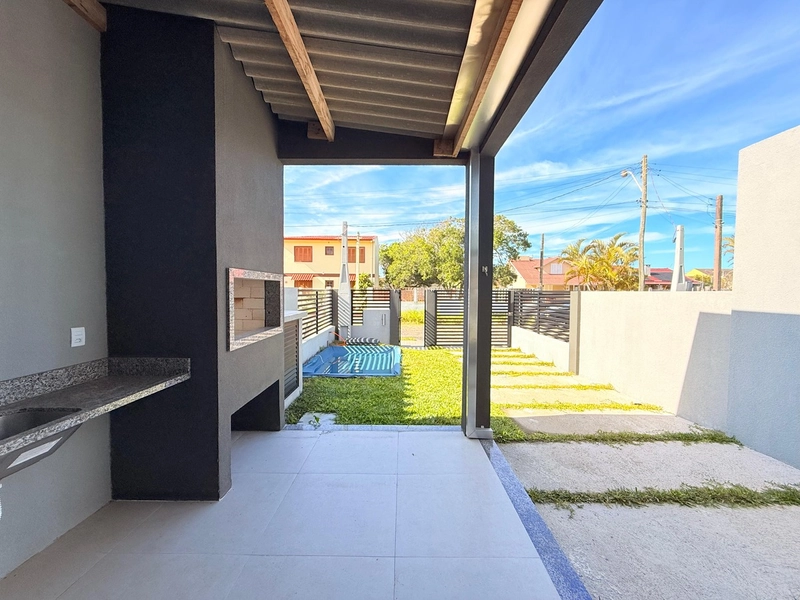 Casa com Piscina em Atlântida Sul: 9ª foto da galeria de imagens do imóvel