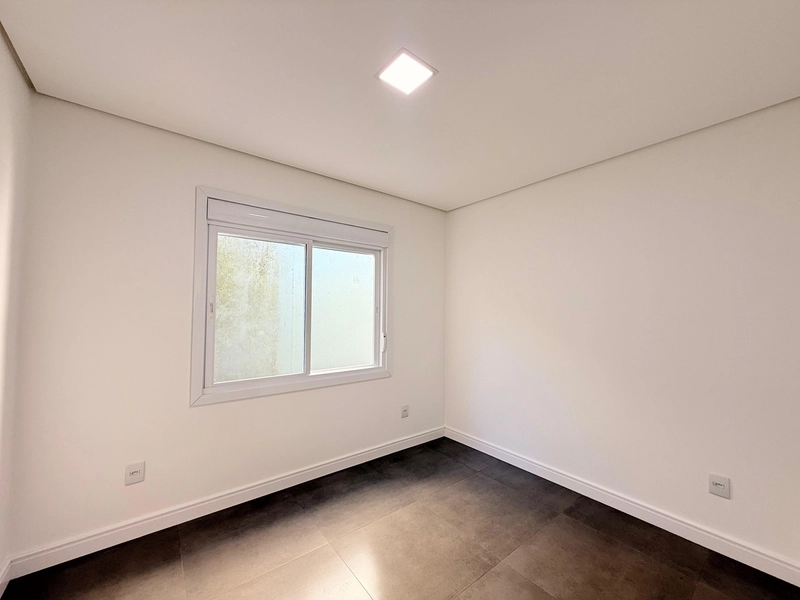 Linda Casa com Piscina e Pátio Amplo em Atlântida Sul!: 7ª foto da galeria de imagens do imóvel