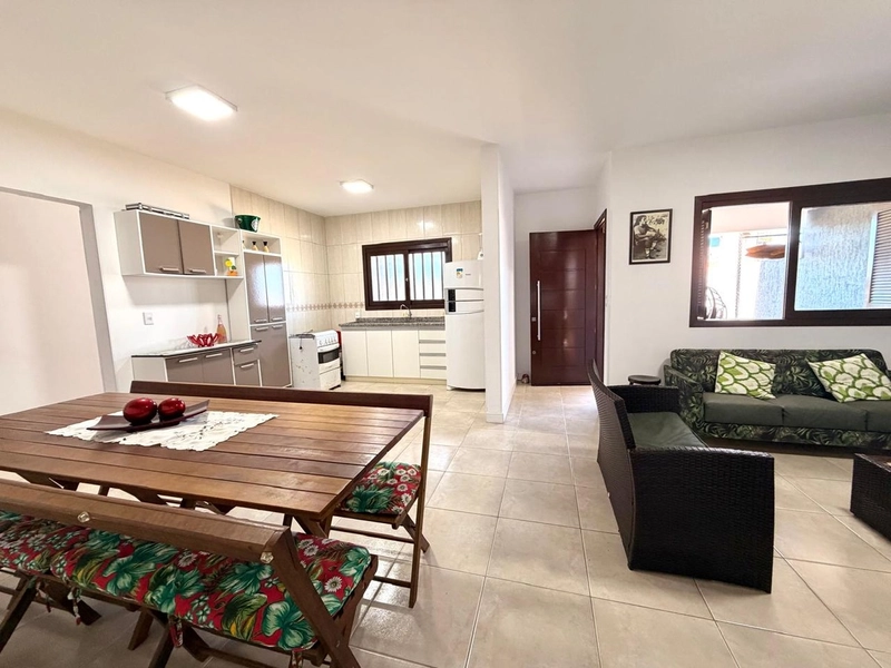 Casa com 3 Dormitórios, Living integrado e Garagem com Churrasqueira!: 7ª foto da galeria de imagens do imóvel