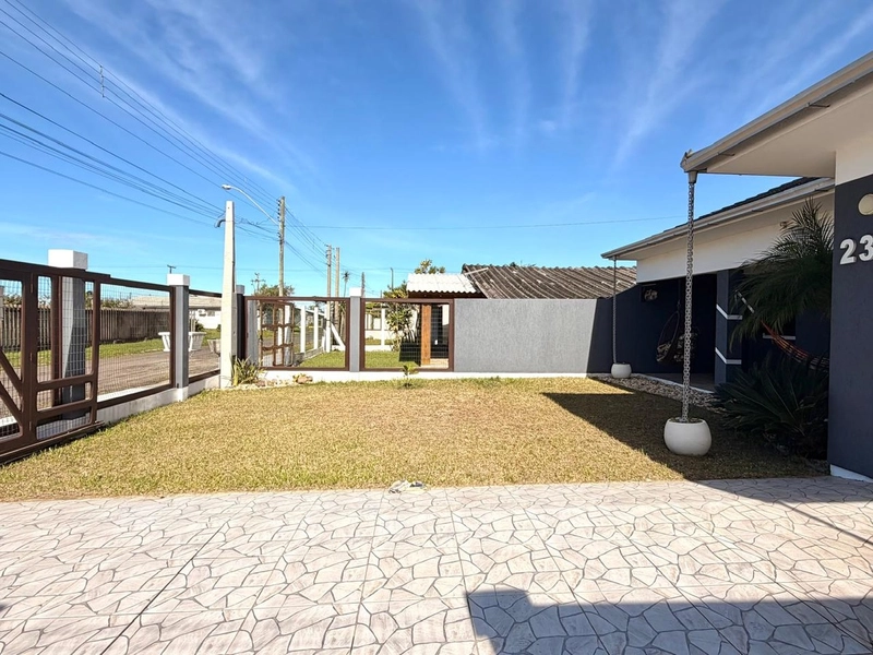 Casa com 3 Dormitórios, Living integrado e Garagem com Churrasqueira!: 24ª foto da galeria de imagens do imóvel