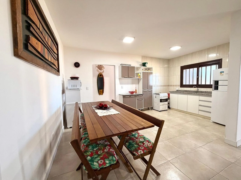 Casa com 3 Dormitórios, Living integrado e Garagem com Churrasqueira!: 8ª foto da galeria de imagens do imóvel