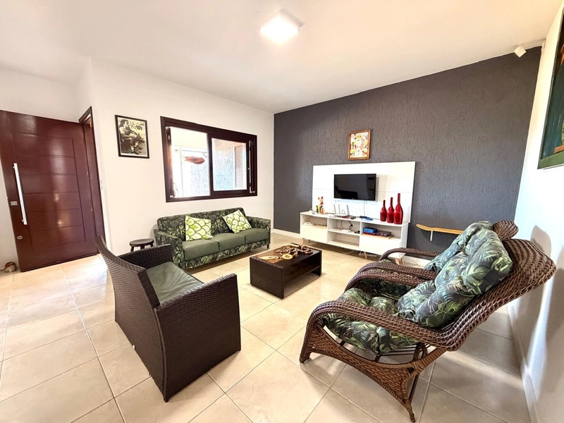 Casa com 3 Dormitórios, Living integrado e Garagem com Churrasqueira!: 5ª foto da galeria de imagens do imóvel