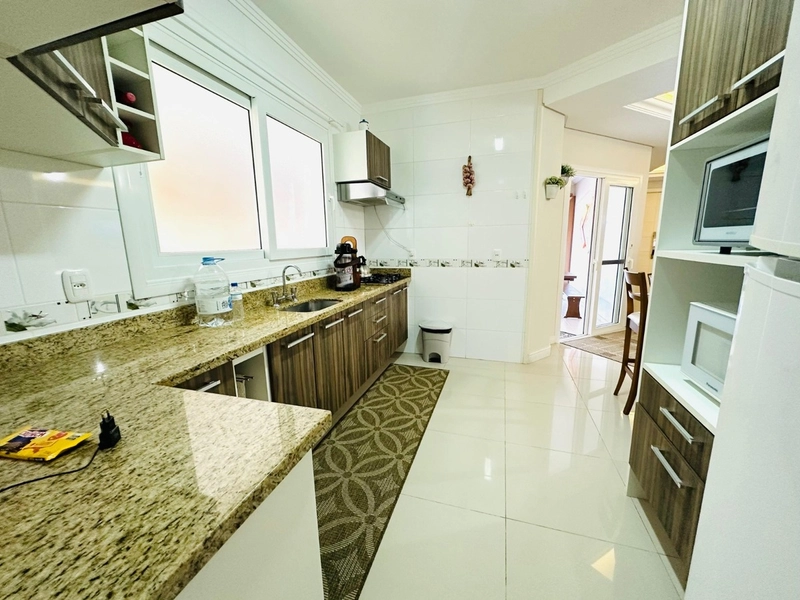 Linda Casa com 3 Dormitórios, Lareira e Garagem com Churrasqueira!: 10ª foto da galeria de imagens do imóvel