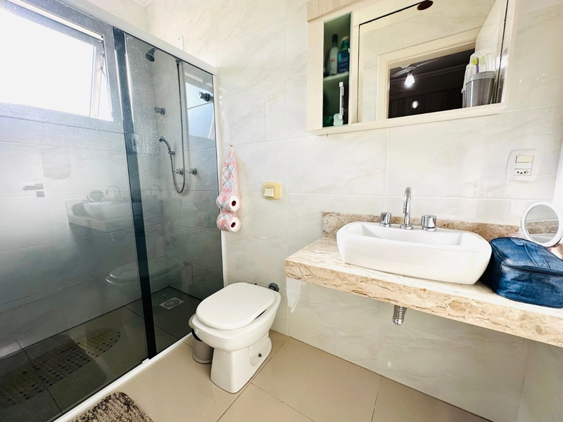 Linda Casa com 3 Dormitórios, Lareira e Garagem com Churrasqueira!: 26ª foto da galeria de imagens do imóvel