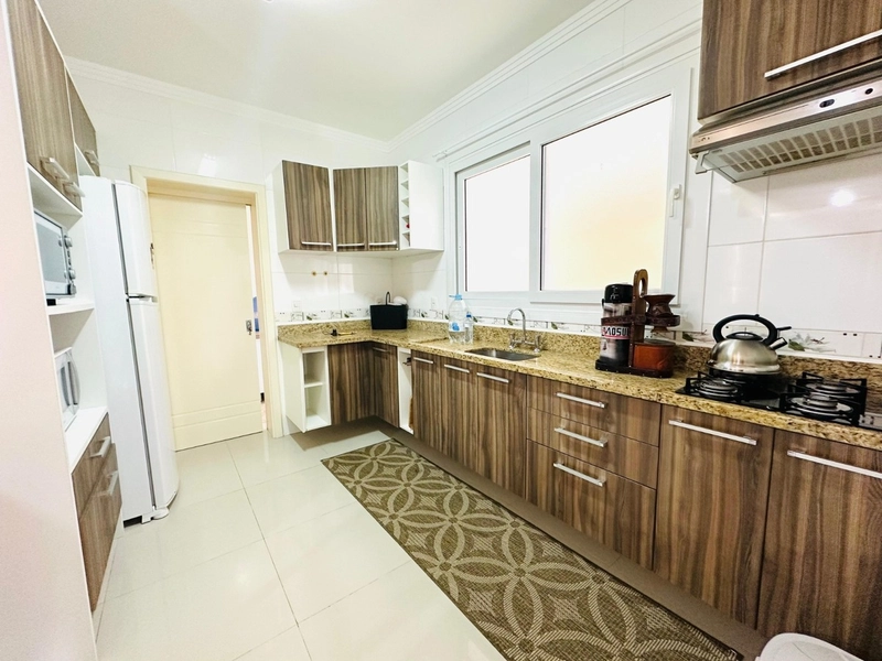 Linda Casa com 3 Dormitórios, Lareira e Garagem com Churrasqueira!: 9ª foto da galeria de imagens do imóvel