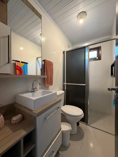 Linda Casa de Esquina em Atlântida Sul com 4 Dormitórios e Pátio Amplo: 14ª foto da galeria de imagens do imóvel