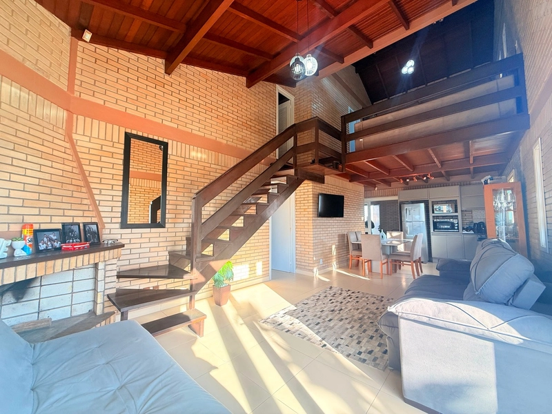 Incrivel Casa em Atântida Sul: 6ª foto da galeria de imagens do imóvel