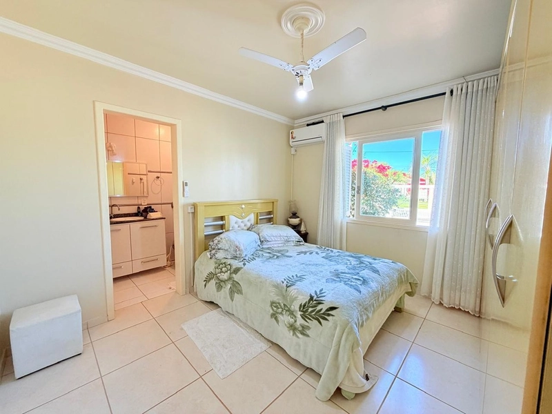 Casa Charmosa com 3 Dormitórios e Living integrado com Lareira!: 11ª foto da galeria de imagens do imóvel