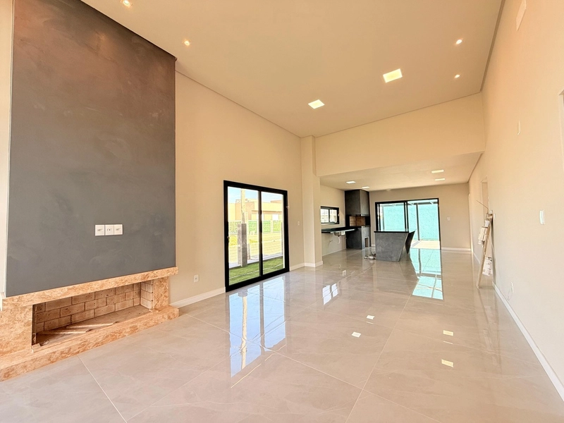 Linda Casa na Avenida Paraguassu com 3 Dormitórios: 3ª foto da galeria de imagens do imóvel