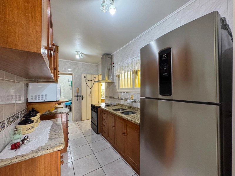 Linda Casa no Centro de Xangri-Lá com 3 Dormitórios e Pátio Amplo!: 5ª foto da galeria de imagens do imóvel