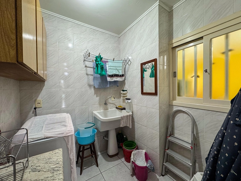 Linda Casa no Centro de Xangri-Lá com 3 Dormitórios e Pátio Amplo!: 17ª foto da galeria de imagens do imóvel