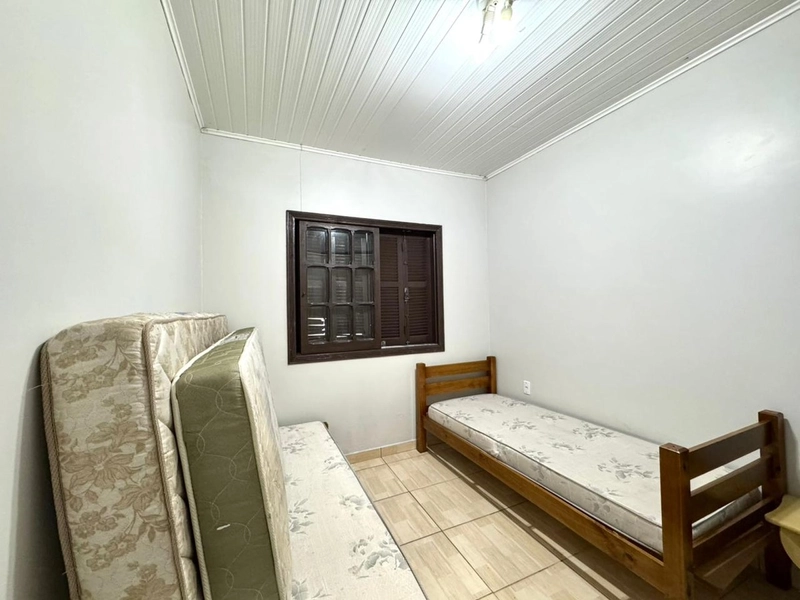 Linda Casa em Atlântida Sul com 3 Dormitórios e Pátio Amplo!: 8ª foto da galeria de imagens do imóvel