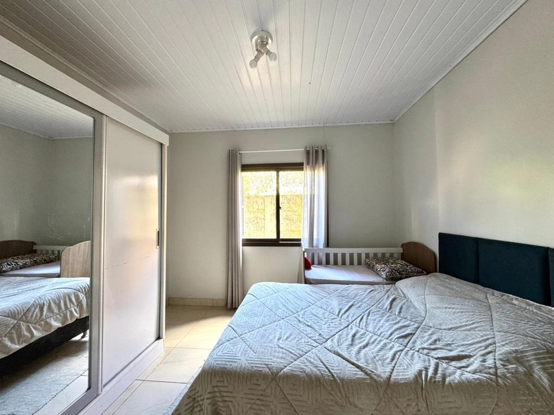 Linda Casa em Atlântida Sul com 3 Dormitórios e Pátio Amplo!: 6ª foto da galeria de imagens do imóvel
