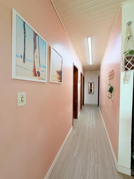 Linda Casa com Lareira, 3 Dormitórios e Amplo Pátio a 450m do Mar!: 8ª foto da galeria de imagens do imóvel