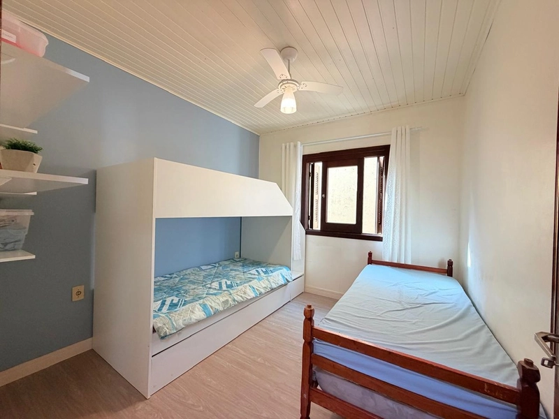 Linda Casa com Lareira, 3 Dormitórios e Amplo Pátio a 450m do Mar!: 10ª foto da galeria de imagens do imóvel