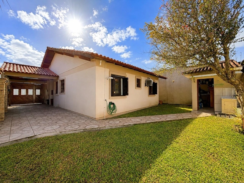 Linda Casa com Lareira, 3 Dormitórios e Amplo Pátio a 450m do Mar!: 17ª foto da galeria de imagens do imóvel