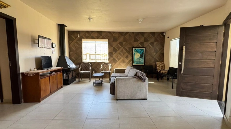 Casa Completa com Living Integrado, 3 Dormitórios e Ótima Localidade!: 2ª foto da galeria de imagens do imóvel