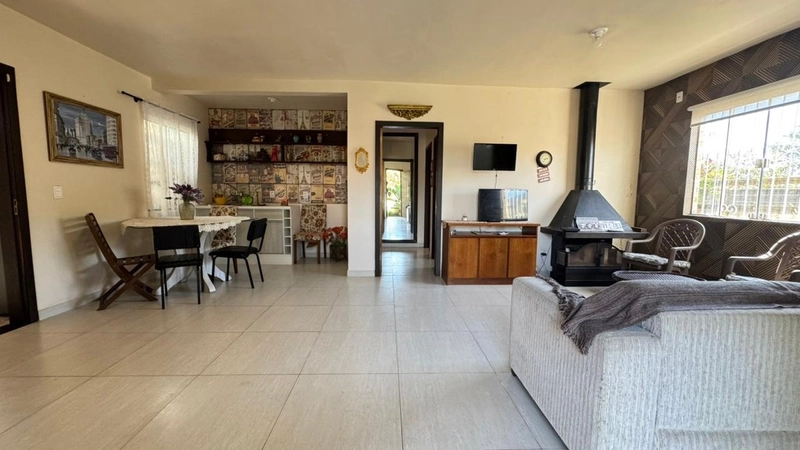 Casa Completa com Living Integrado, 3 Dormitórios e Ótima Localidade!: 3ª foto da galeria de imagens do imóvel